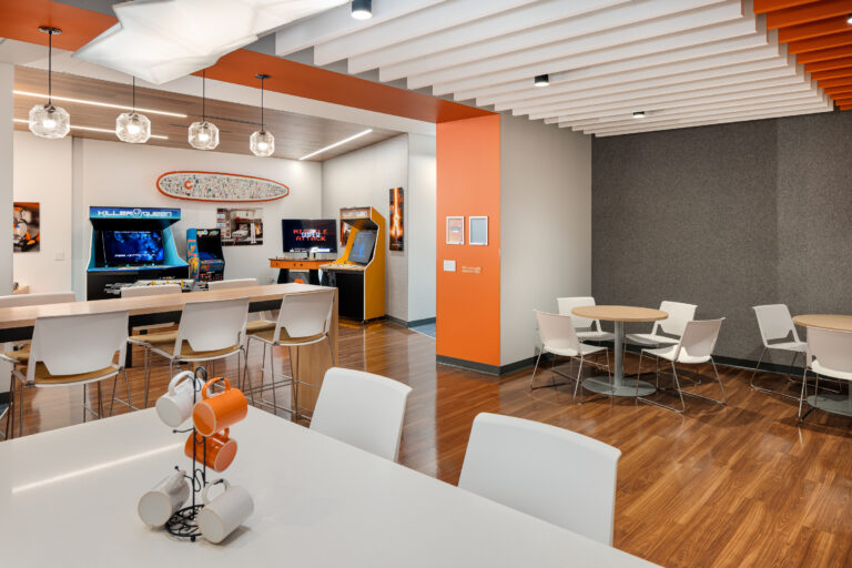 Seeing Space Through Light and Lines